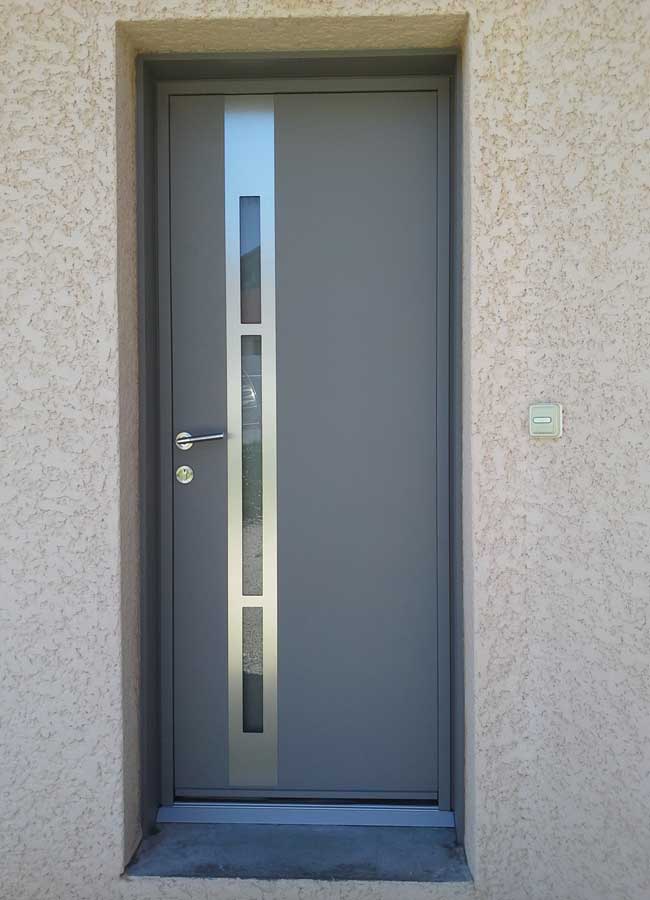 menuiserie-porte-entree-securisee-74-haute-savoie